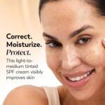 Olay Total Effects Tone Correcting Face Moisturizer with Sunscreen SPF 15, Light to Medium 1.7 Ounces - Image 4
