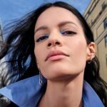 Maybelline Super Stay Up to 24HR Hybrid Powder-Foundation, Medium-to-Full Coverage Makeup, Matte Finish, 118, 1 Count - Image 8