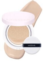 MISSHA Magic Cushion Foundation No.21 Light Beige for Bright Skin - Flawless Coverage, Dewy Finish, Easy Application for All Skin Types - Image 2