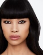 HOURGLASS Voyeur Waterproof Mechanical Gel Liner - Image 4