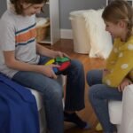 Hasbro Gaming Simon Handheld Electronic Memory Game With Lights and Sounds for Kids Ages 8 and Up - Image 5