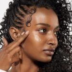 Smashbox Photo Finish Oil Control Primer | Mattifying Oil-Control Makeup Primer for 12 Hours with Salicylic Acid, Witch Hazel and Zinc to Strengthen + Hydrate Skin - Image 5