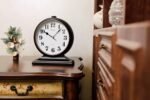 Retro 10 Inch Silent Desk Clock - Antique Decorative, Easy to Read in Office/Bedroom (Black) - Image 4